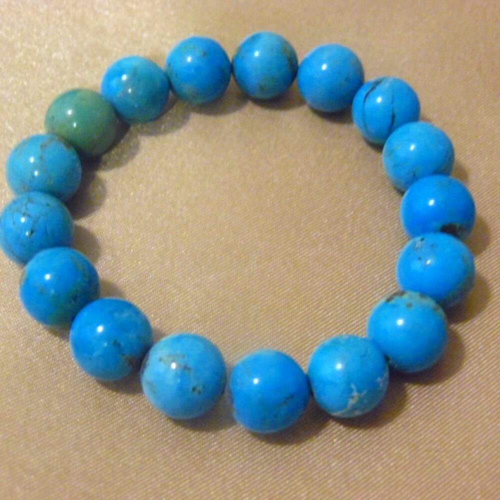 Turquoise Beaded  Stretch Bracelet 7-1/2"